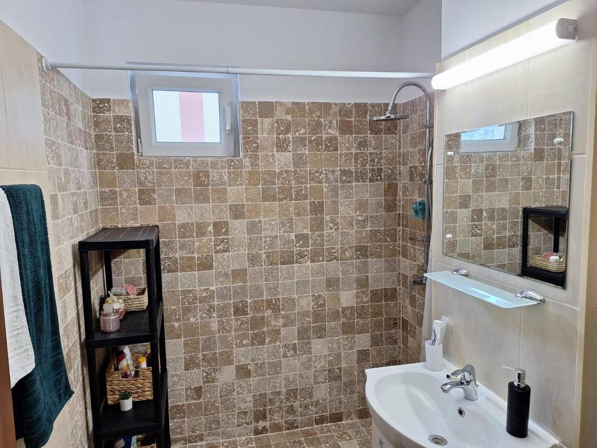 Apartament Tokyo Bukares Bagian luar foto