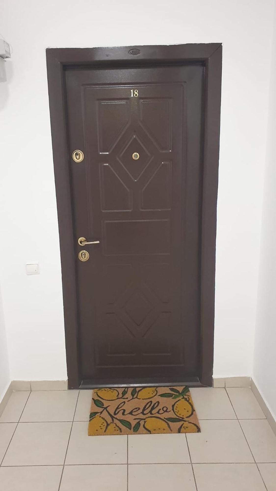 Apartament Tokyo Bukares Bagian luar foto
